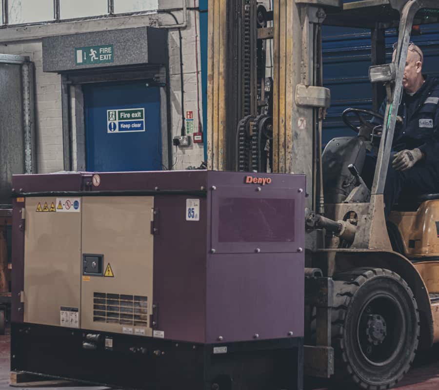 bellwood-rewinds-hartlepool-generator-servicing-forklift-lifting-image